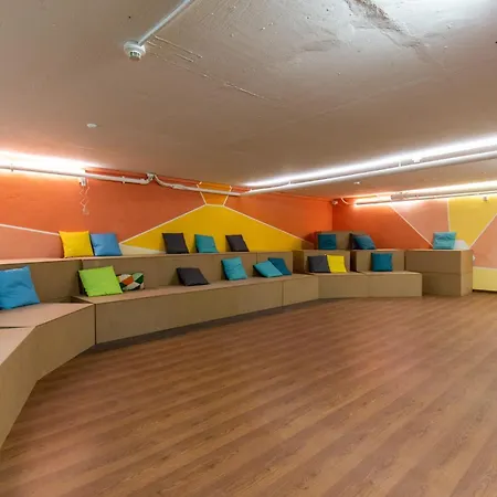 Hostel By Hyve Basel-2